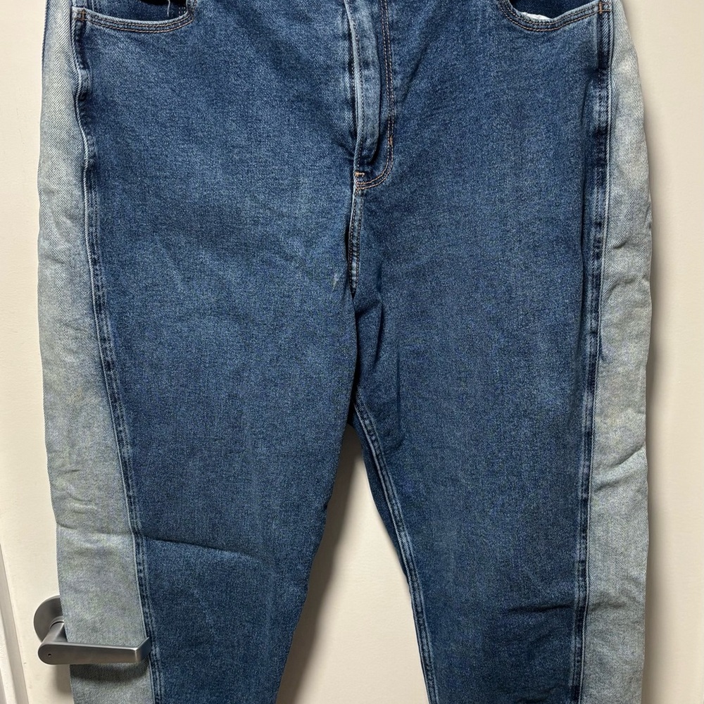 Hollister Two-Tone Blue Relaxed Jeans size 17 regular